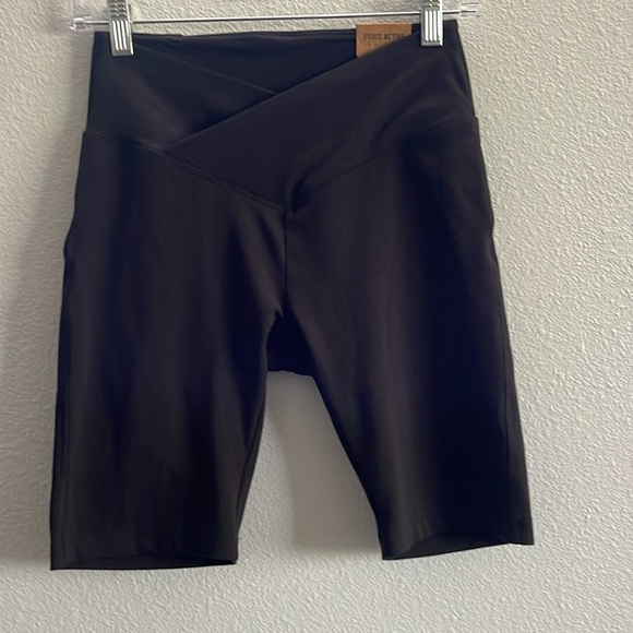 PINK High Waist 9” V Crossover Bike Short - Picture 1 of 8